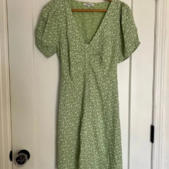 Madewell Dresses & Skirts - Madewell V-Neck Button-Front Mini Dress